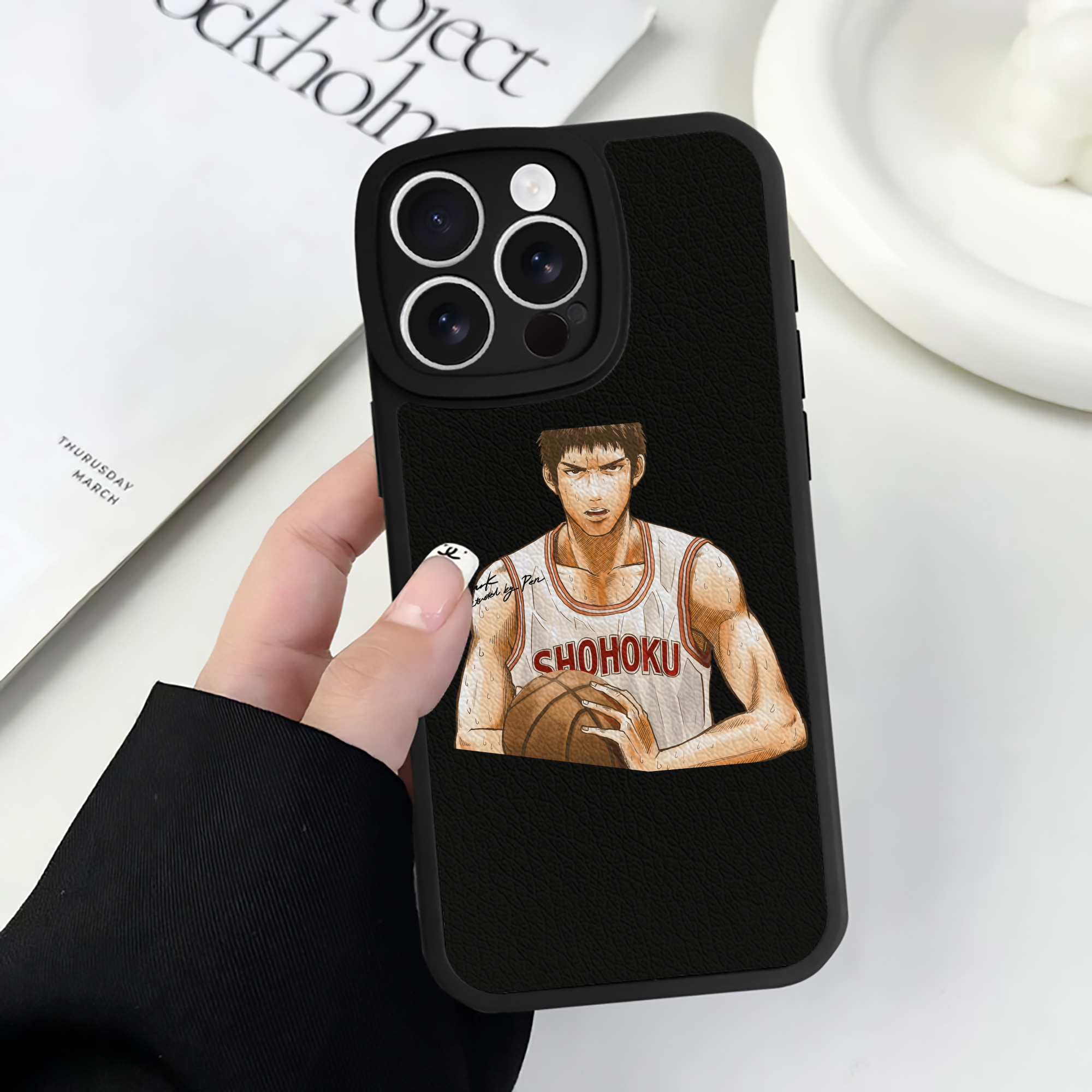 （画像用） SLAM DUNK／スラムダンク 【iPhone 16シリーズ対応】シリコンスマホケース（レザー調） 材質：シリコン
